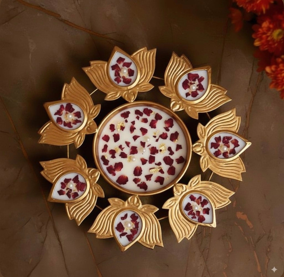 Regal Rose Lotus Urli