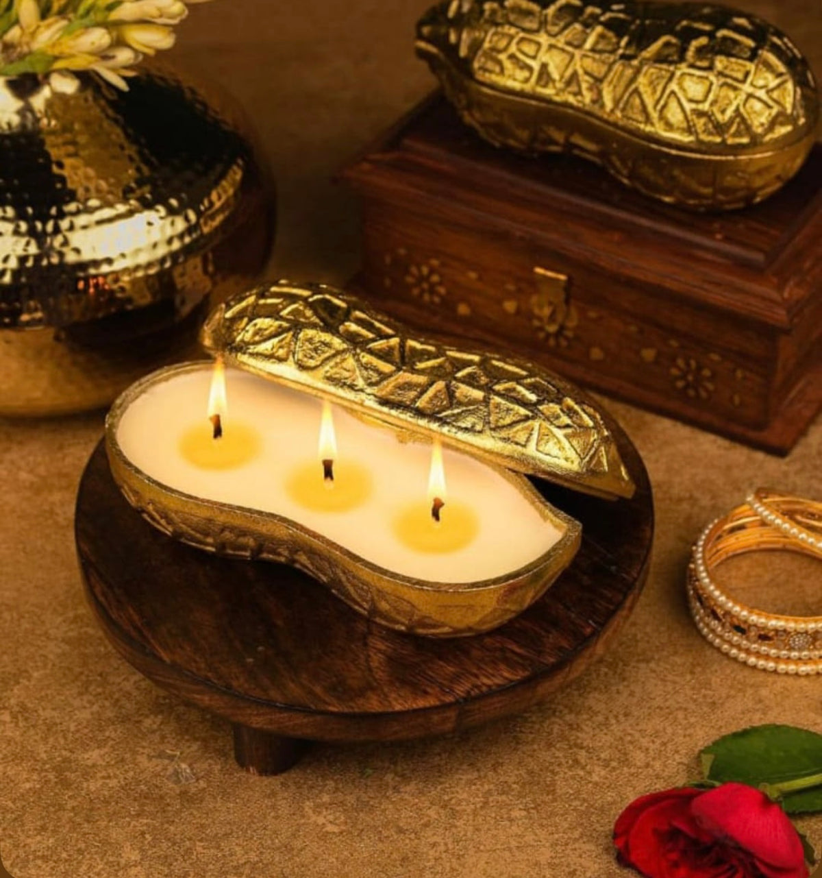 Royal Gold Treasure Candle